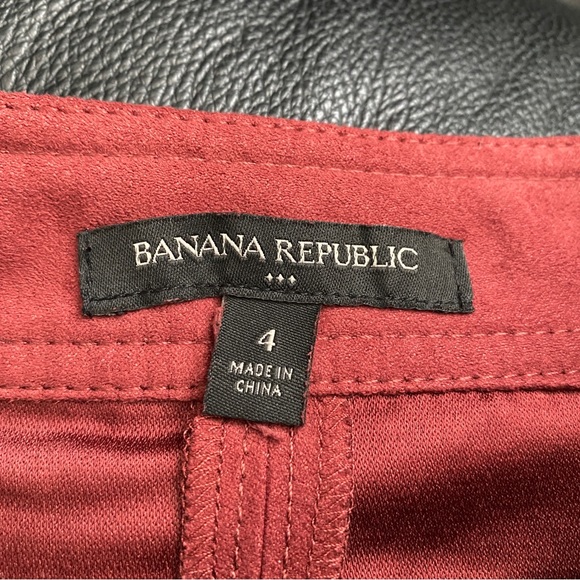 Banana Republic skirt size 4 suede-like material - Picture 3 of 3